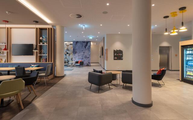 Holiday Inn Express and Suites Potsdam by IHG
