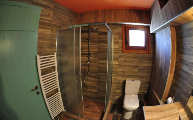 Oreiades Suites