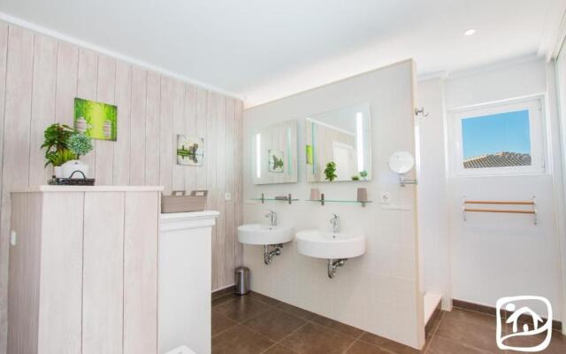 Villa Punta Vista 6 by Abahana Villas