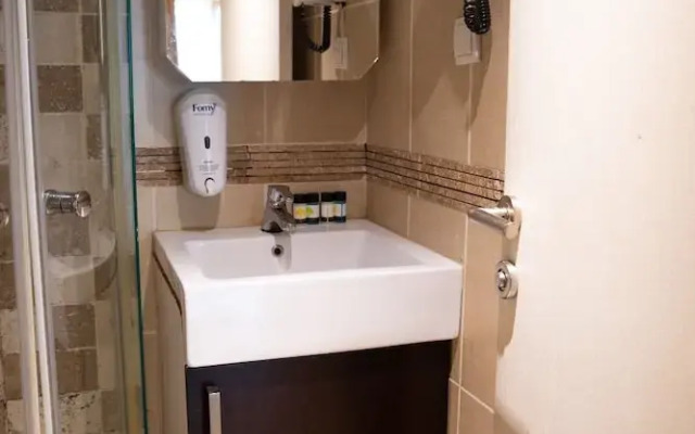 The Hera Suit Hotels