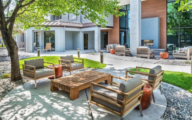 Courtyard Reno