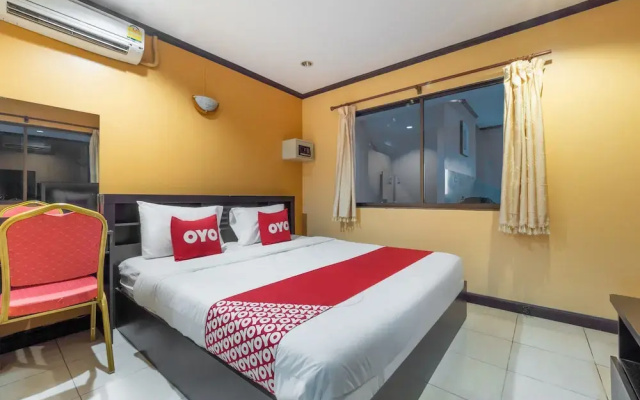 Oyo 75327 Diyana Residence