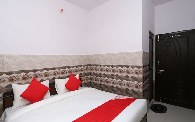 Oyo 14920 Neelkanth Guest House