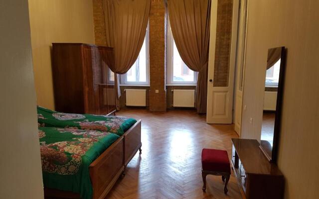31 Giorgi Mazniashvili Street