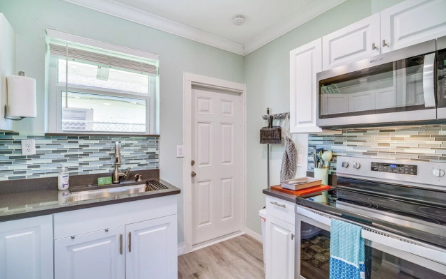 Cozy Melbourne Hideaway Near Beaches, Downtown!