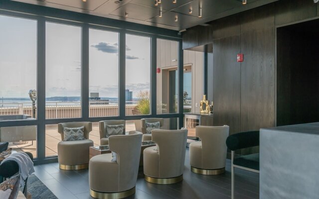 HomeAway Luxury Apartments at Newport