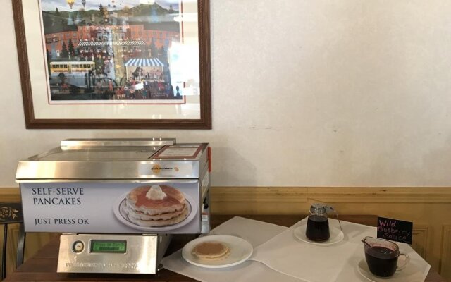 1896 House Inn & Country Lodgings