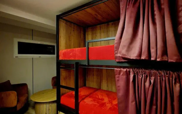 Velvet Hostel Business