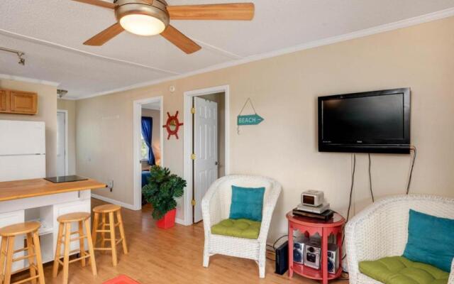 The Hideaway by Oak Island Accommodations