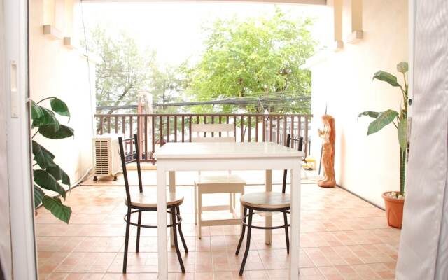 Sea and Sand Guesthouse & Restaurant