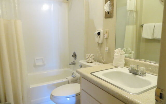 Surf City Inn and Suites