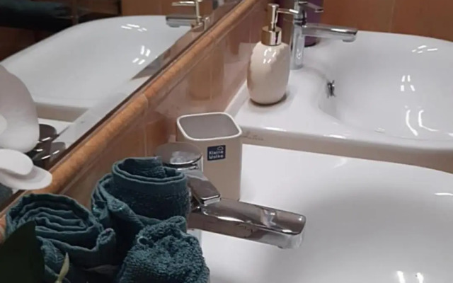 Rossalini Apartment with FREE Parking