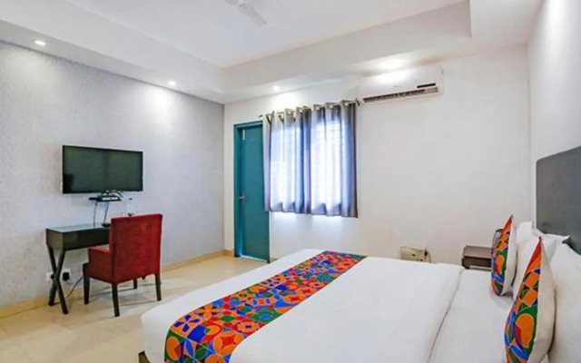 Fabhotel Golf Luxury
