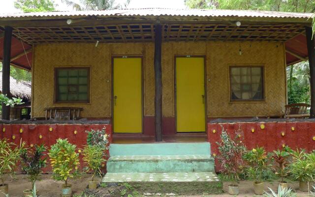 Hill Myna Beach Cottage