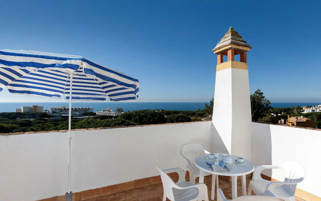 Crown Resorts Club Calahonda