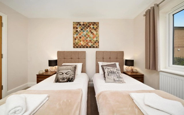 London Heathrow Living Serviced Apartments - Apt 9