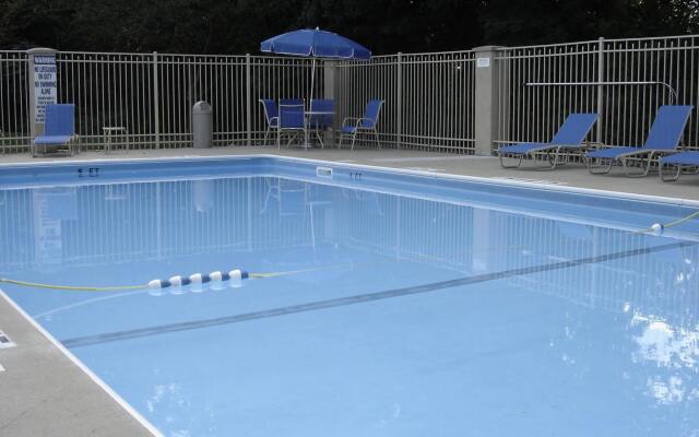 Best Western Fremont/Angola I-80/90 Toll Road