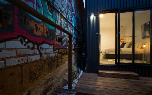 White Room Apartments