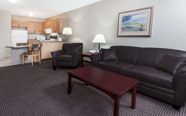Stony Plain Inn and Suites