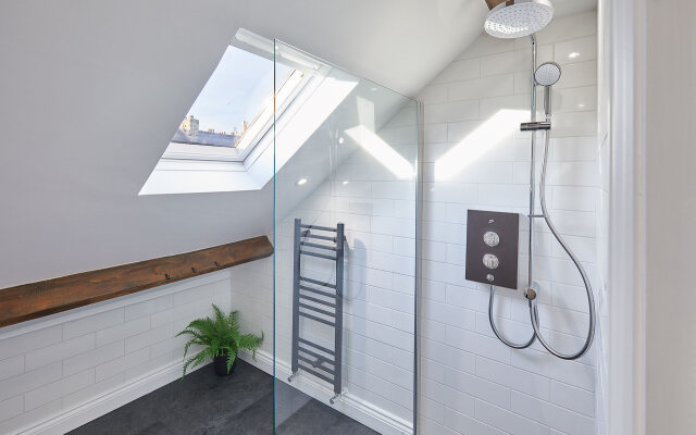 Host Stay Albion House