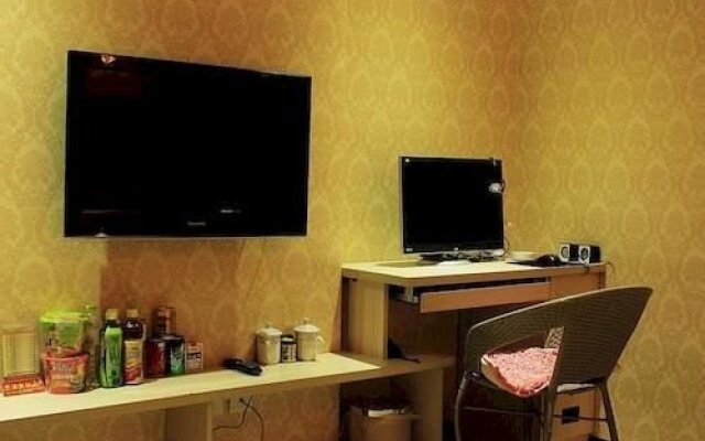 Yuxi Lucky 5 Million Fast Hotel