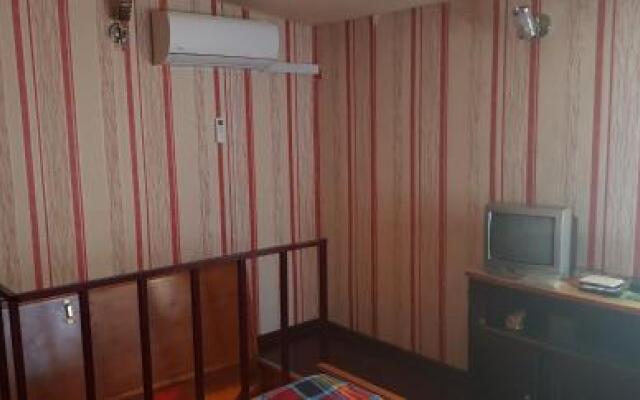 2 Santeli Turn Guest House