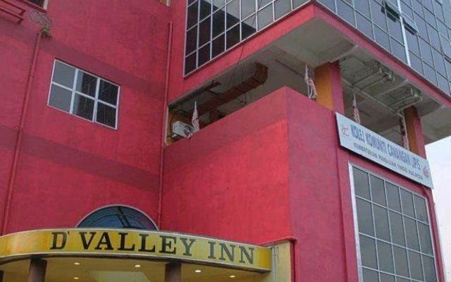 D Valley Inn