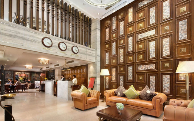 Peridot Gallery Classic Hotel