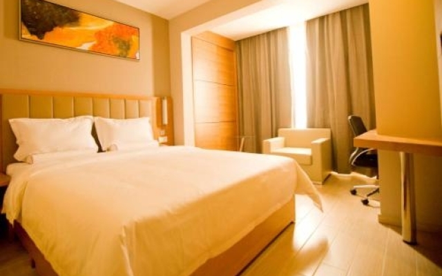 Ji Hotel (Sanya Central)