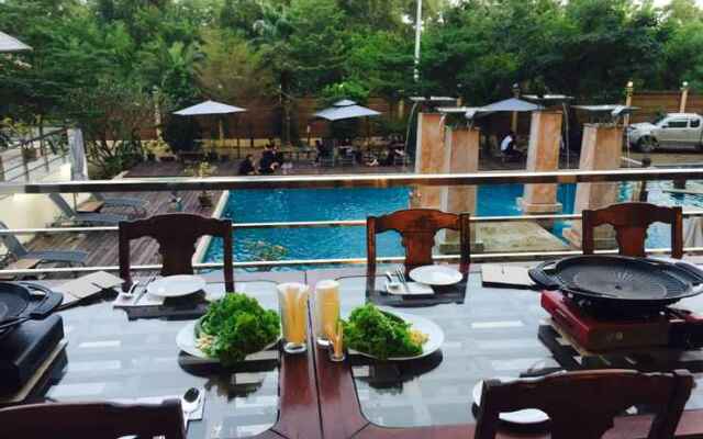 Silverwoods Hotel (SHA Extra plus)