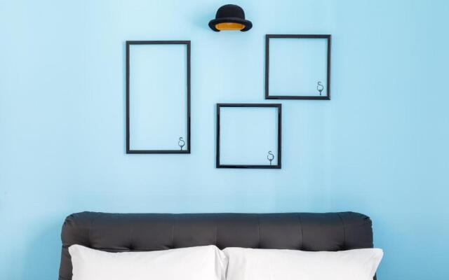 A World Aparts - 32 Modena