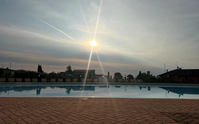 Le Terrazze Sul Lago Residence & Hotel