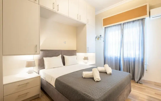2-bedroom Retreat Just Steps From the Sea