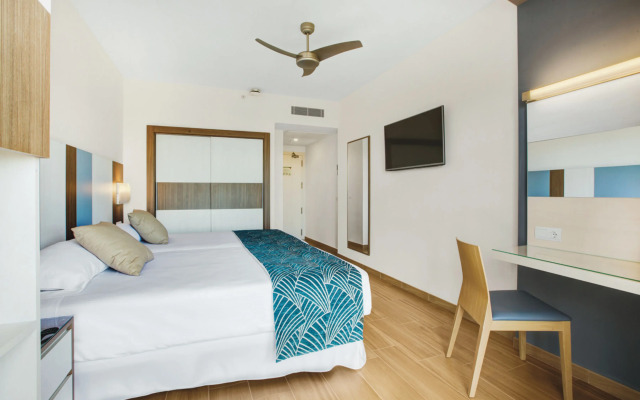 Hotel Riu Festival