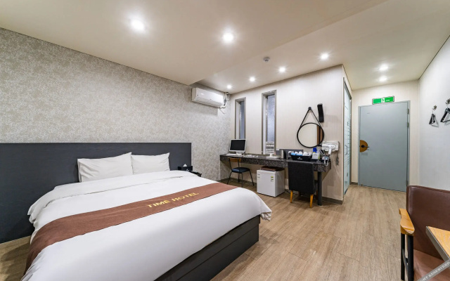 Seosan Time Hotel