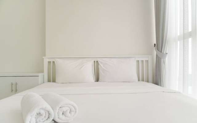 Serene And Best Location 2Br Gold Coast Apartment
