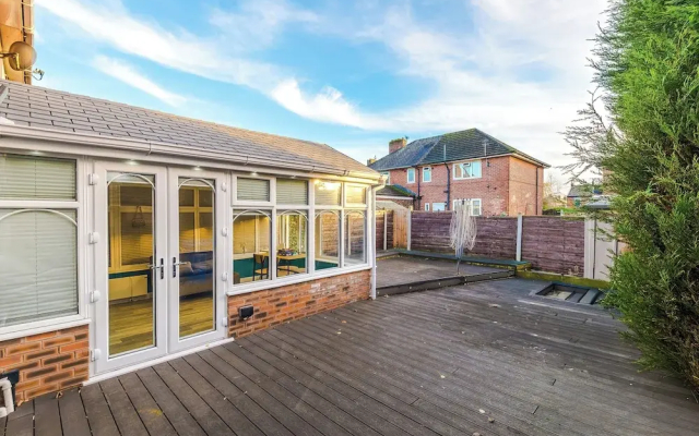 Modern 3-Bed - Near Etihad & City Centre