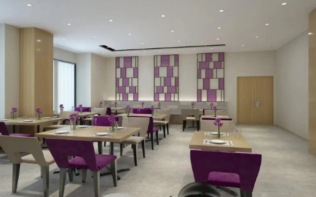 Lavande Hotel Qijiang High-speed Railway Station