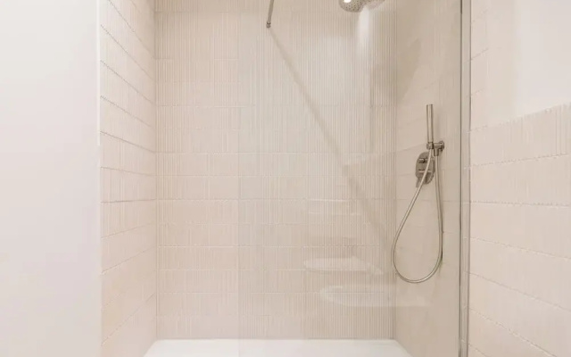 Easyhomes - City Centre Suites