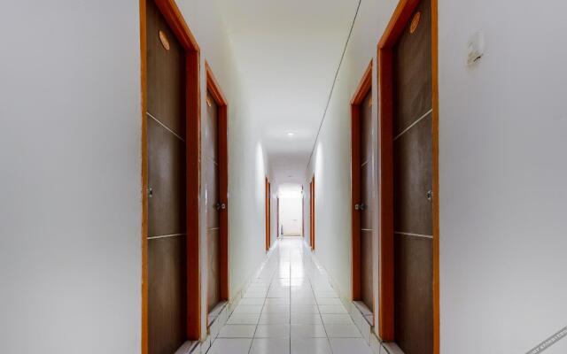 OYO 3872 Wisma Family