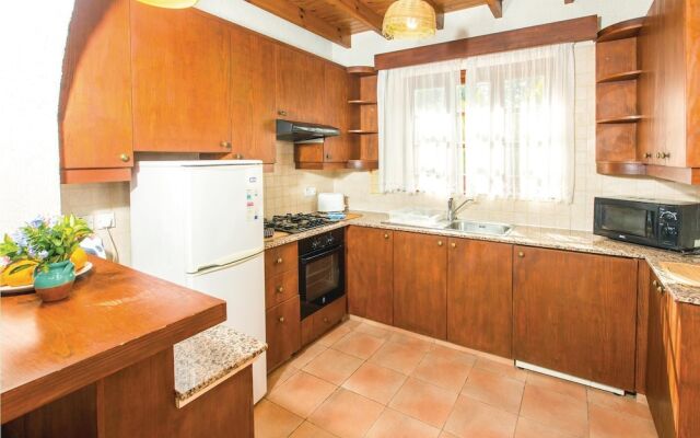Stunning Home in Miliou Paphos With 3 Bedrooms, Sauna and Outdoor Swimming Pool