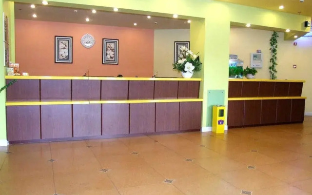 Home Inn Jimo Heshan Road