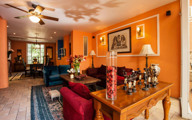 Garlands del Rio Riverside Boutique Hotel