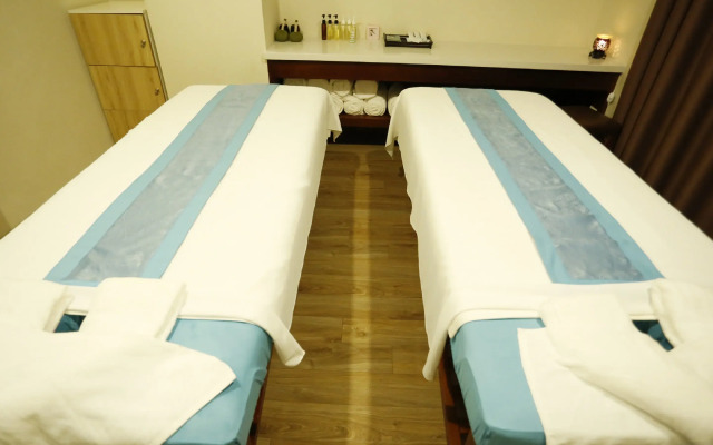 IBIZA Riverfront Da Nang Hotel