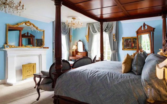 Plas Dinas Country House