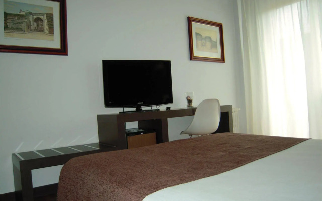 Méndez Núñez Hotel