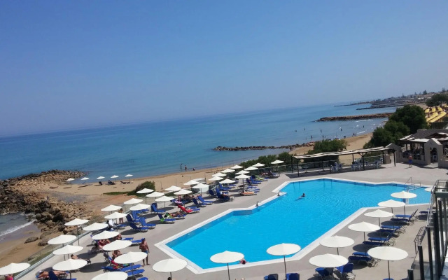 Themis Beach Hotel