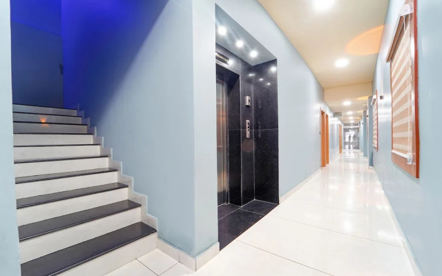 Fabhotel Q One Plaza