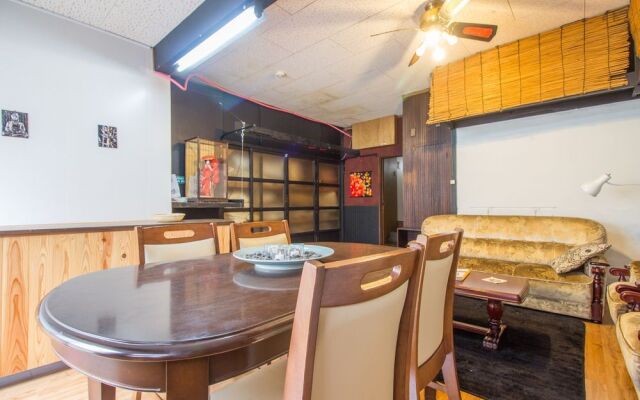 Gojo Paradiso homes restaurant and bar - Hostel