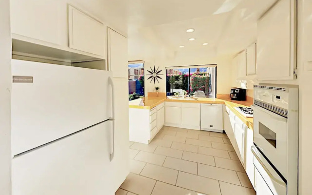 N De Anza - 2 Br Townhouse